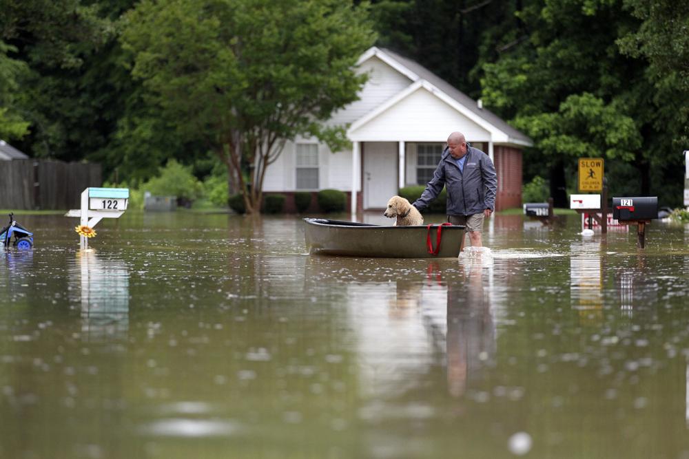 Heavy rains cause flooding across northern Mississippi